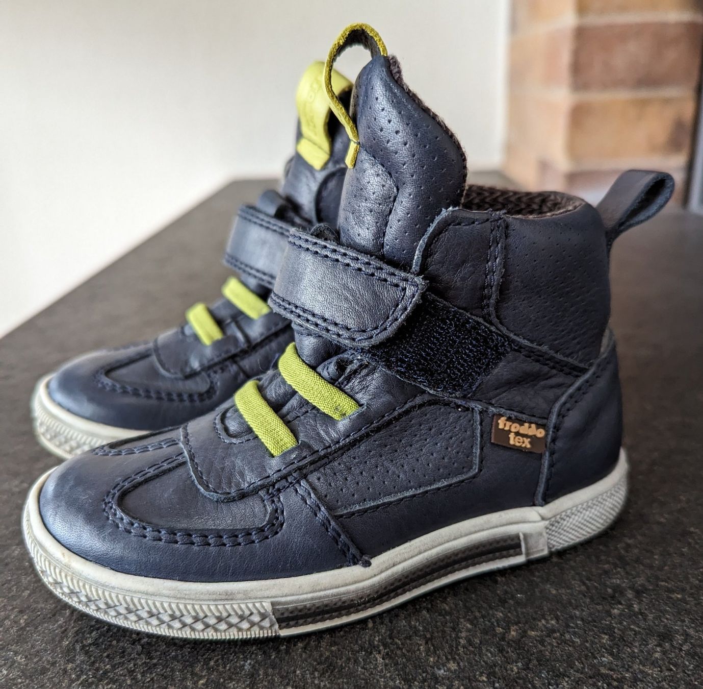 Froddo Scarpe per ragazzi: Froddo Kinderschuhe NP 120.- – Nuovo (secondo la descrizione) da Ueberstorf venduto da vil_qmy8 1