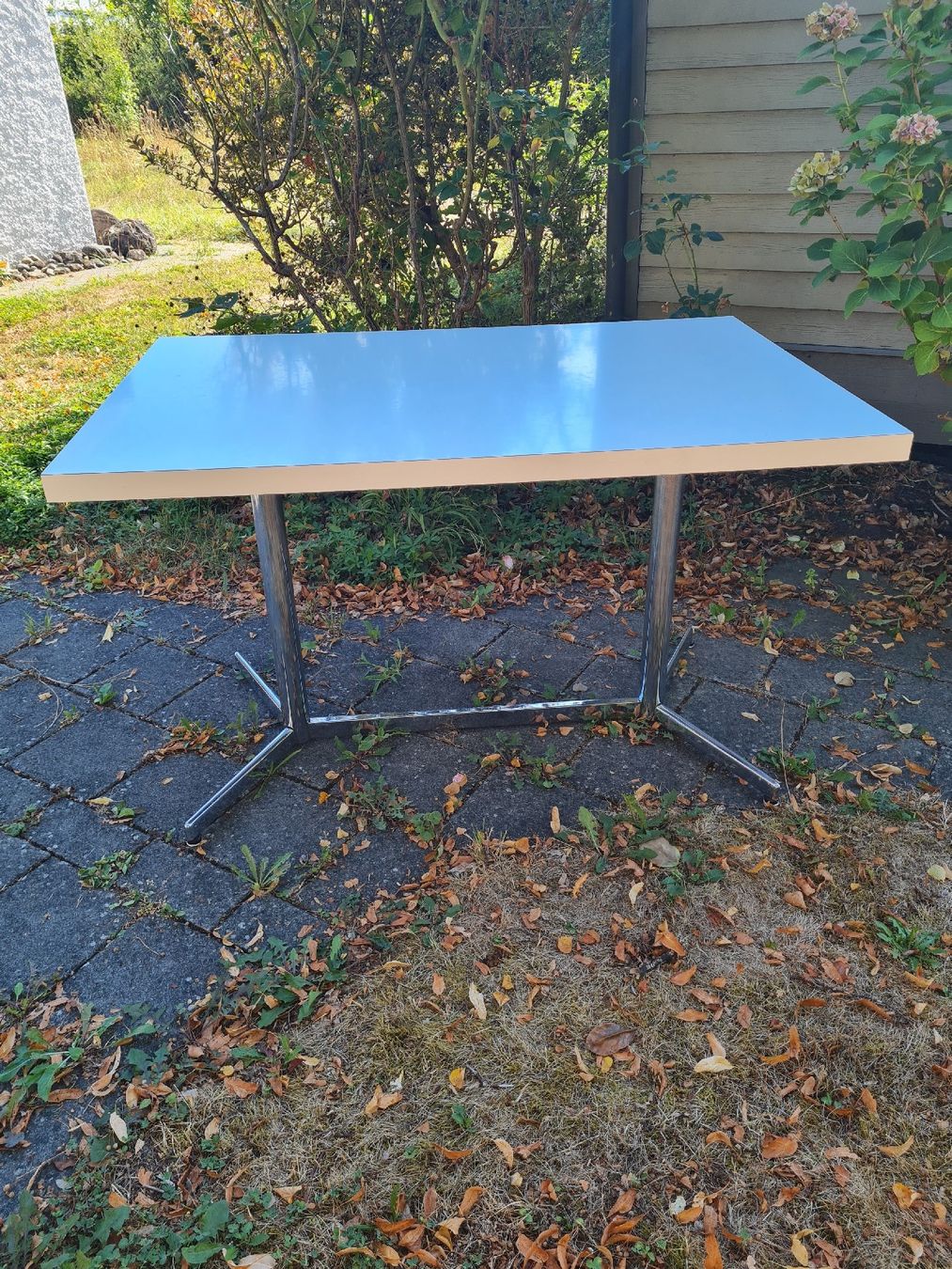 Tavoli: Tisch weiss – Usato da Kleinandelfingen venduto da reg_yg6p