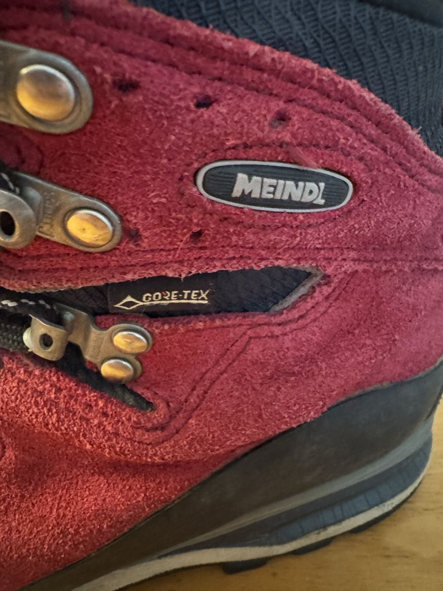 Meindl Chaussures hommes: Wanderschuhe Meindl Gore-Tex Rot gr 41 – D'occasion à Zürich par oase69 1