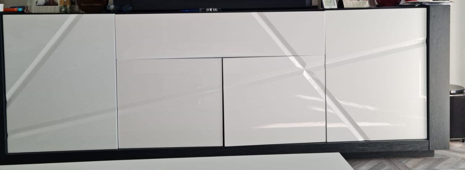 Meubles TV: Sideboard mit viele Türen  – D'occasion à Kloten par Marincee 1