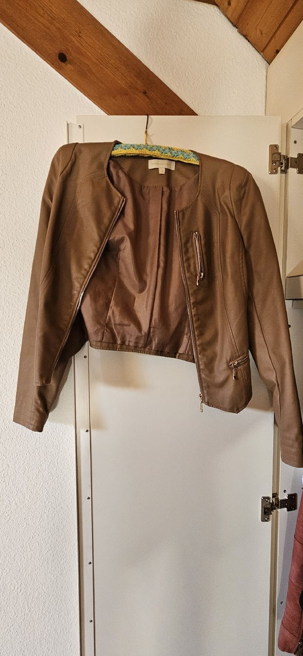 Giacche: Kunstlederjacke, neuwertig – Nuovo (secondo la descrizione) da Ziefen venduto da flu_7slg