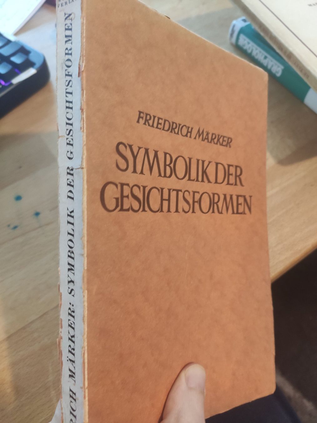 Libri: Symbolik der Gesichtsformen.  Friedrich Märker – Usato da Zürich venduto da typish 3