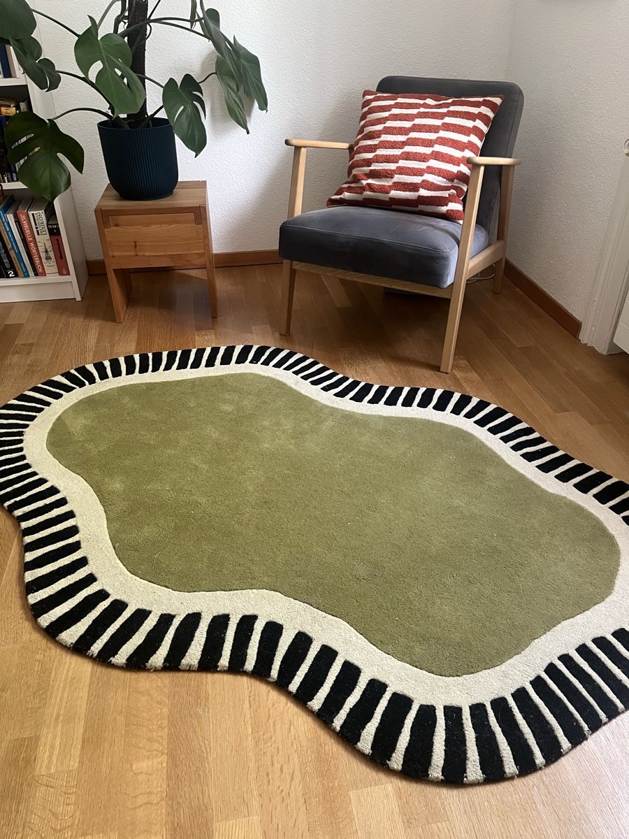 Tappeti: Teppich freiform handgetuftet etsy – Nuovo (secondo la descrizione) da Zürich venduto da Kasmer