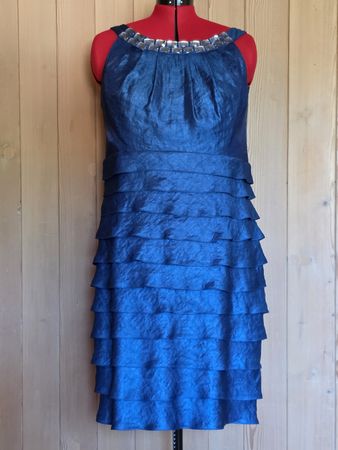Blaues Cocktail- Kleid
