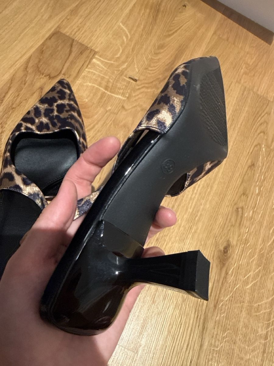 Damenschuhe: High Heels Sandalen – Neu (gemäss Beschreibung) aus Kriens von g_b_mk7j 7