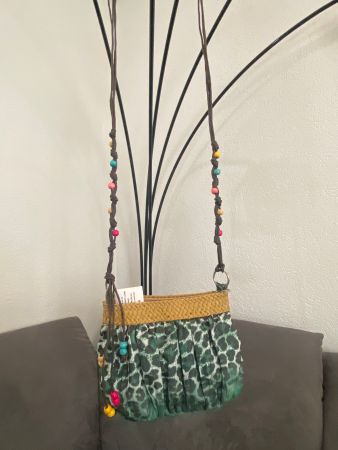Elegante Damenhandtasche – neu und unbenutzt