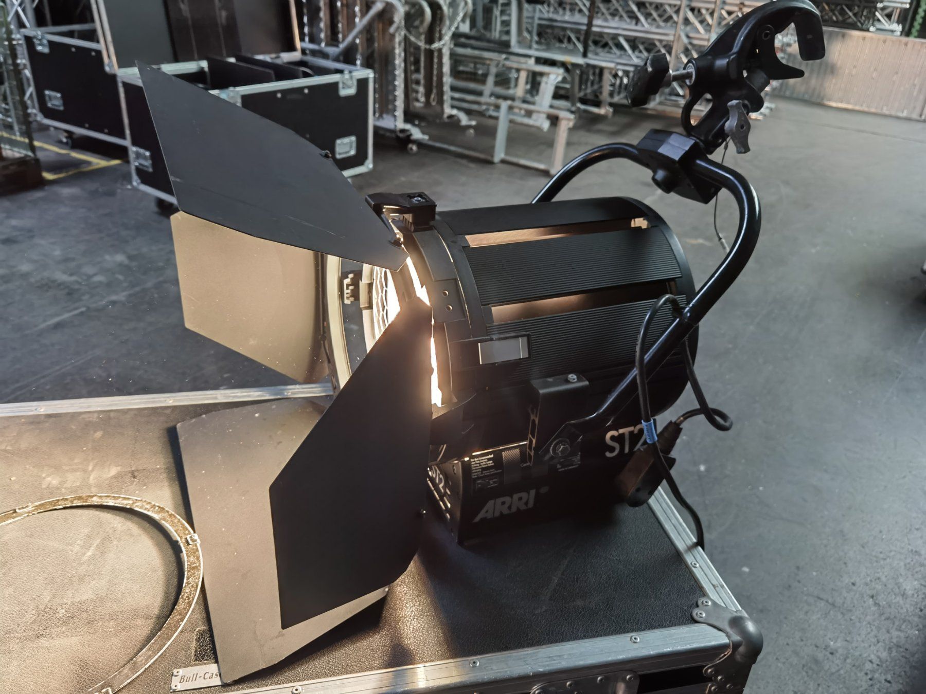 Lampade: Arri ST2 – Usato da Aesch LU venduto da Cubic 1