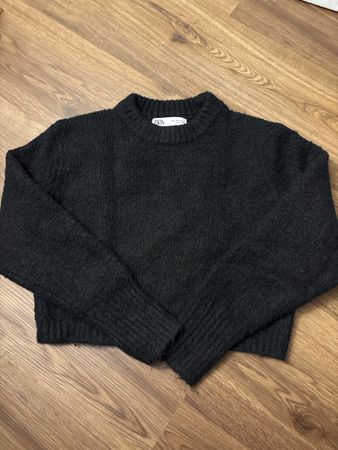Zara Black Knit Cropped Sweater - Size S