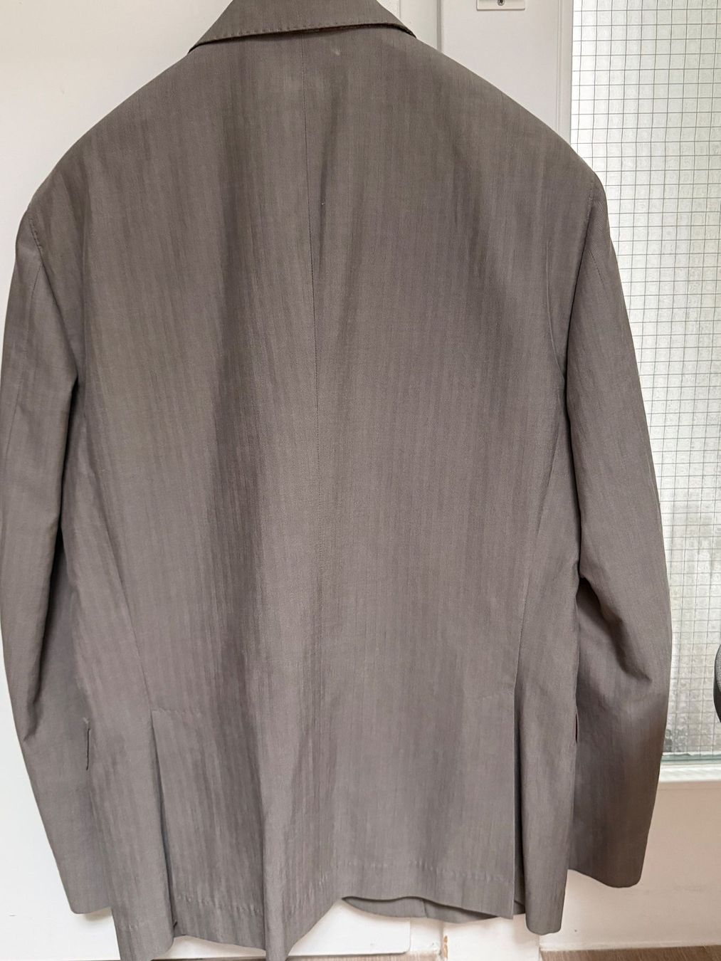 Brunello Cucinelli Vestes: Brunello Cucinelli Herren Sakko braun Grösse 52 – Neuf (Voir description) à Oberwil b. Zug par hallihallo12 1