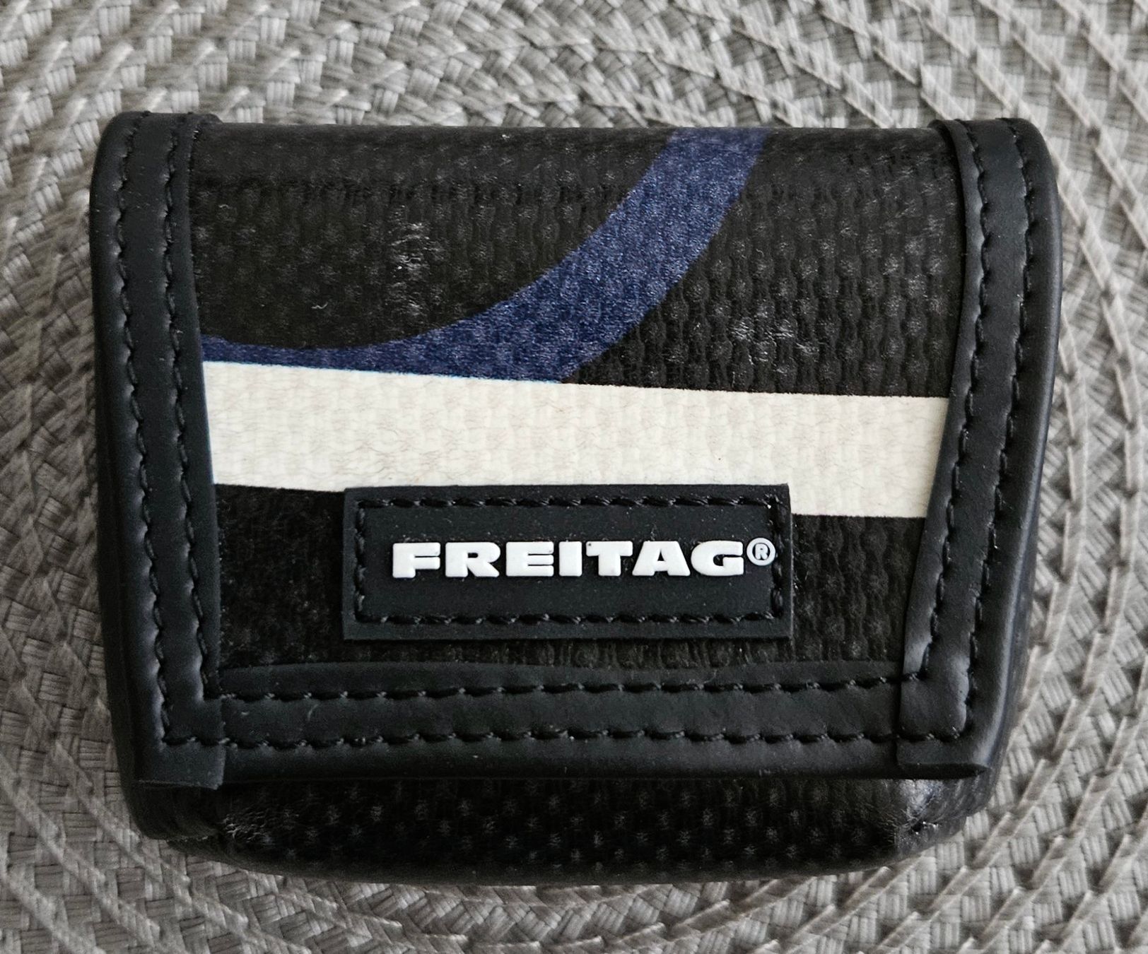 Freitag Borse: Freitag F213 Mini Messenger Neuf – Nuovo (secondo la descrizione) da Biel/Bienne venduto da ypslilon 1