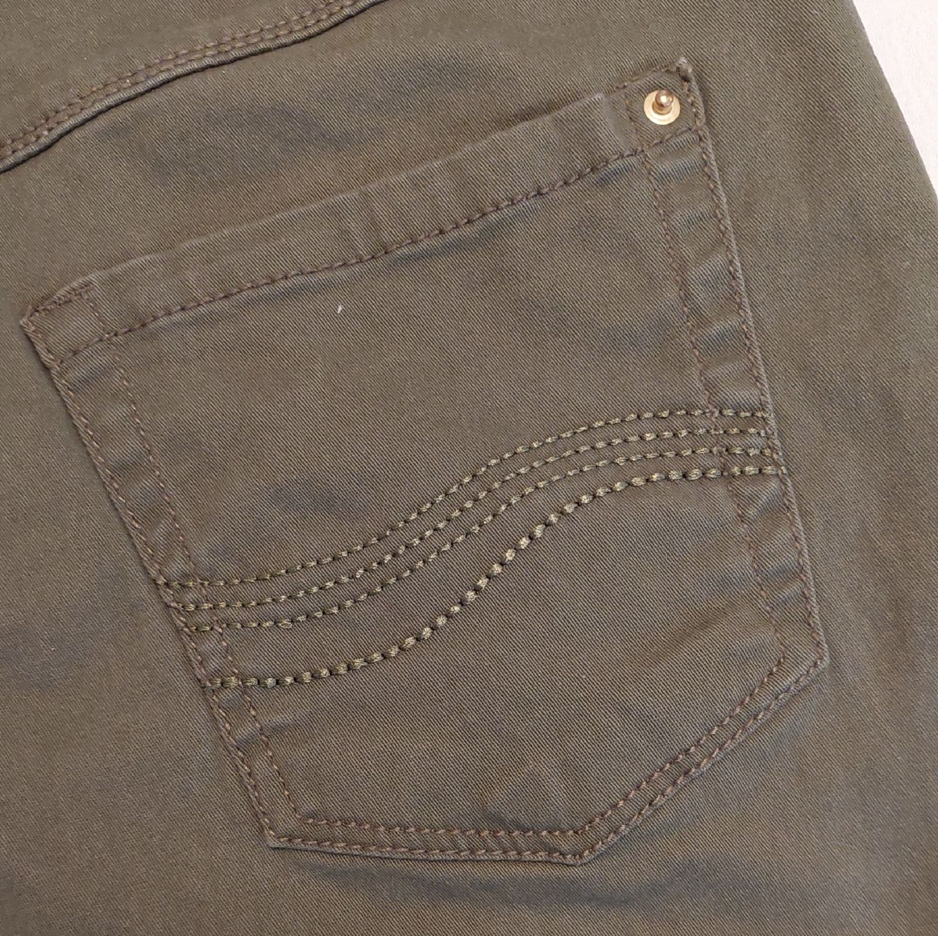 Röcke: Khaki Stretch Minirock, Gr. 42 / 44 / M / X – Gebraucht aus Oberwil BL von Hunajakakku 6