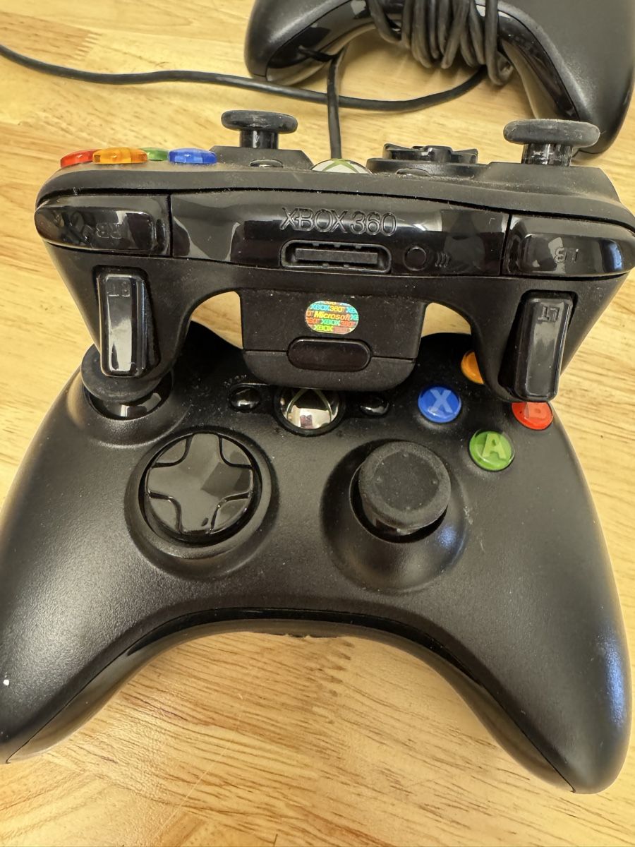 Microsoft Controller: 4 Xbox 360 Controller schwarz gebraucht im Set – Usato da Birsfelden venduto da inf_l2yy 1
