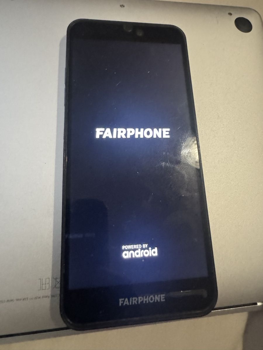 Fairphone Handys / Smartphones: Fairphone 3 5G Gris pour pièces – Defekt aus Biel/Bienne von Baol1