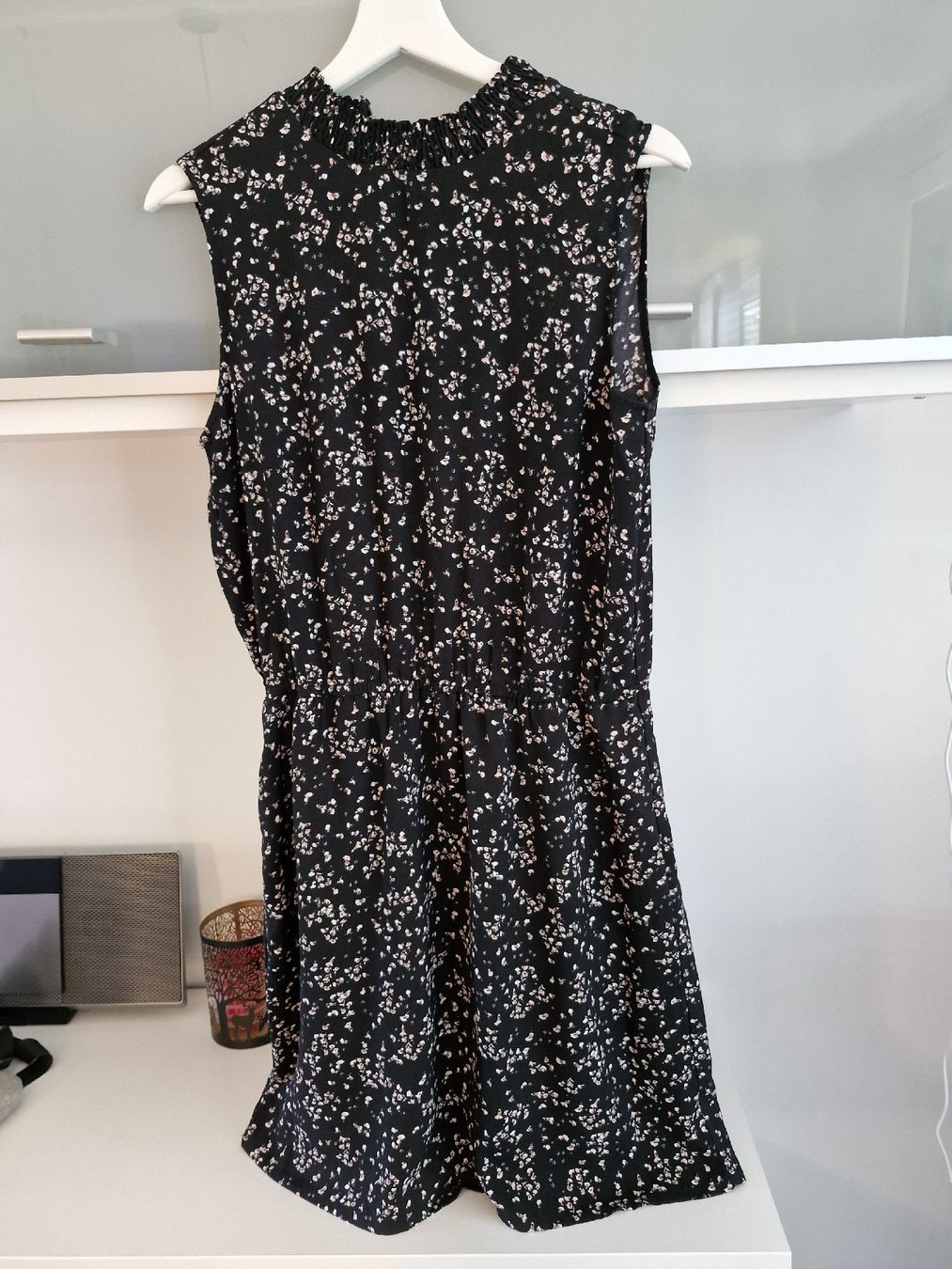 Opus Vestiti: Kleid Opus Grösse 38 Blumenmuster neuwertig – Nuovo (secondo la descrizione) da Bottmingen venduto da mbrunetti1 2