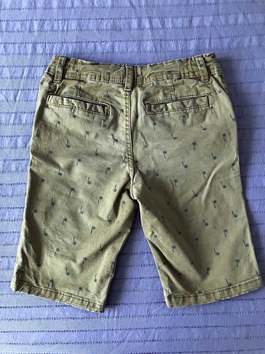 Pantalons: Kurze Hose Kinder 122 – D'occasion à Gümligen par svaud 2