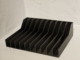 2 Stk. Halterung für DVD's (L: 18 cm, B: 14.5 cm, H: 5 cm)