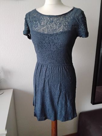 Robe dentelle bleue marine élégante, taille S,  Stadivarius