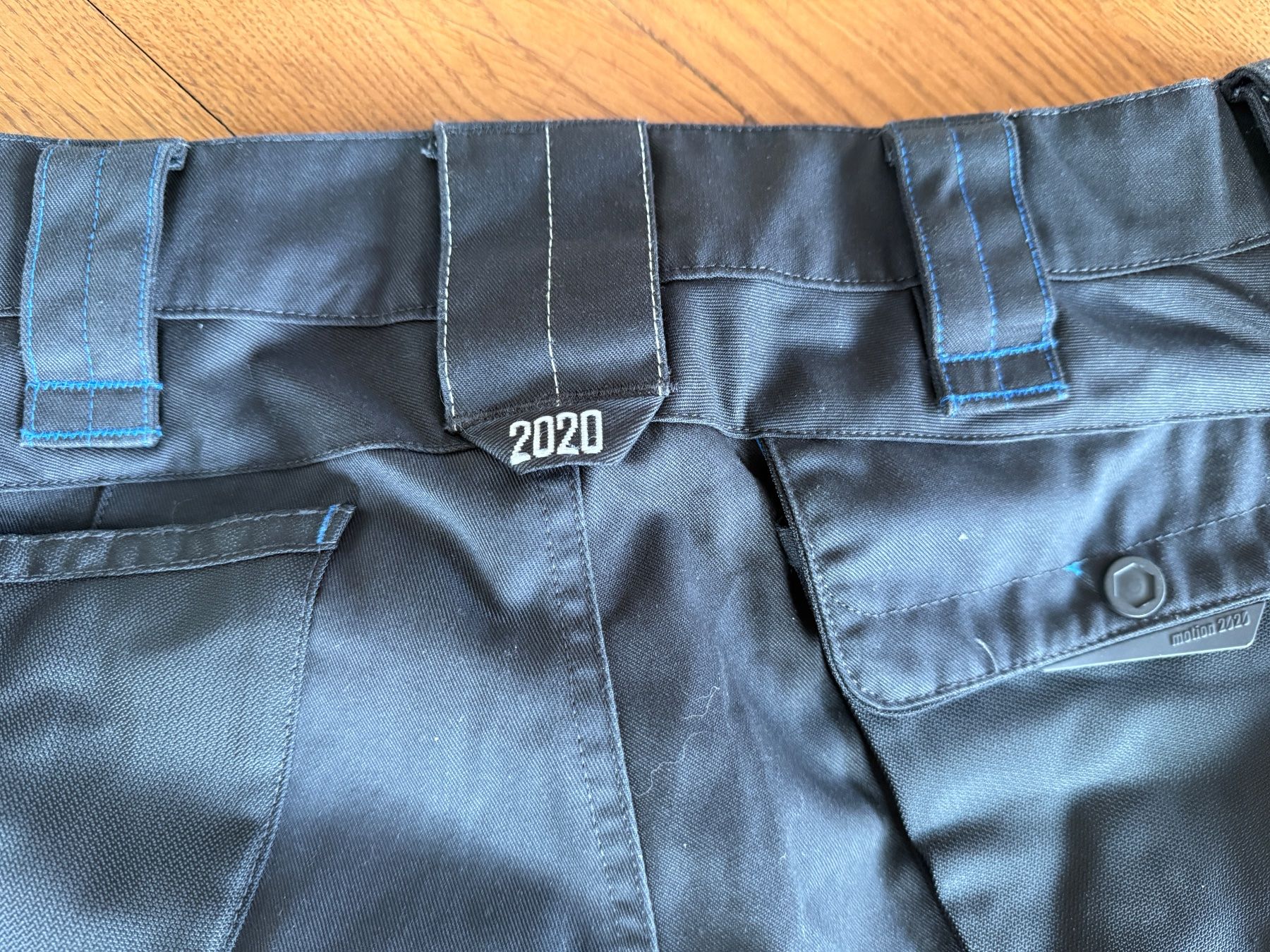 Engelbert Strauss Pantaloni: Kurze Engelbert Strauss Hose, Größe 40 E. S. Motion Damen – Nuovo (secondo la descrizione) da Ennetbaden venduto da mapa05 4