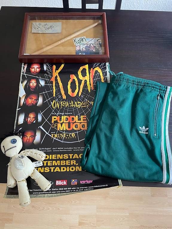 Adidas Pantaloni: Objet du groupe korn – Usato da le locle venduto da caryl