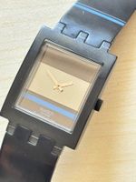 Swatch Armbanduhr quadratisch schwarz blau gebraucht
