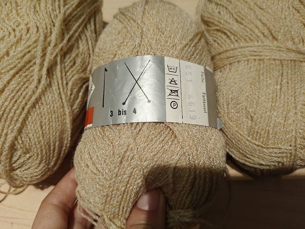 Laine: Strickwolle beige – Neuf avec emballage d'origine à Schiers par ver_ddm2 2