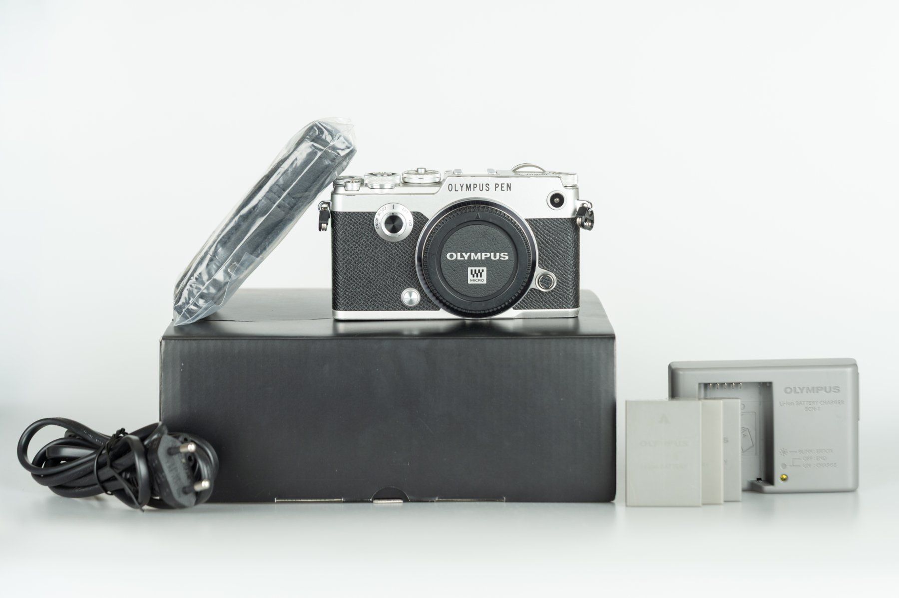 Olympus Fotocamera: Olympus PEN-F Gehäuse – Usato da Frauenfeld venduto da foto_winiger_gmbh