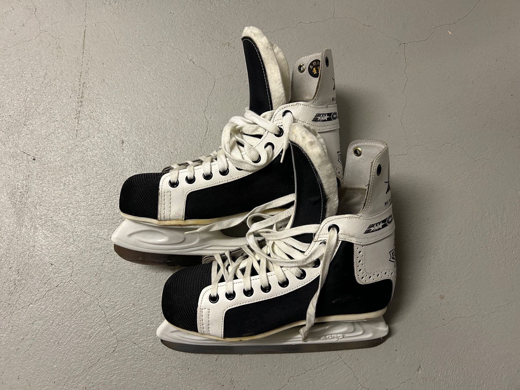 Pattini da ghiaccio: Eishockey Schlittschuhe Gr. 41 – Usato da Lütisburg venduto da Gizmo02