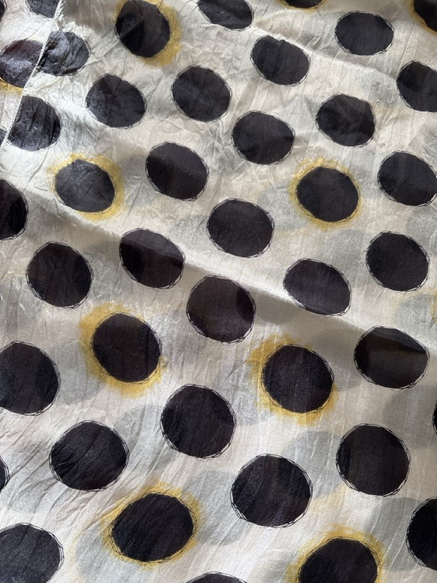 Foulard & Sciarpe: Écharpe en soie 140x52 – Usato da Düdingen venduto da Yellow 1