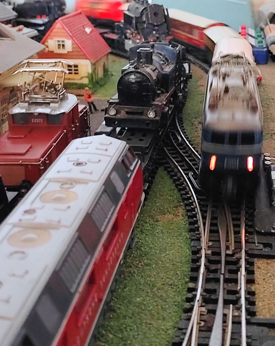 Modellini di ferrovie: TrixExpress E10 Prototyp der DB in Originalkartong anf.5OerJ – Usato da Kirchberg BE venduto da RadioGerberPrivat 5