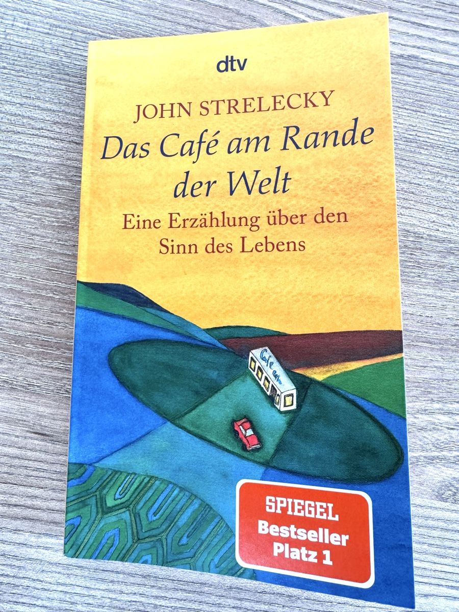 Libri: Das Café am Rande der Welt- John Strelecky – Nuovo (secondo la descrizione) da Küssnacht am Rigi venduto da DanielaH0102
