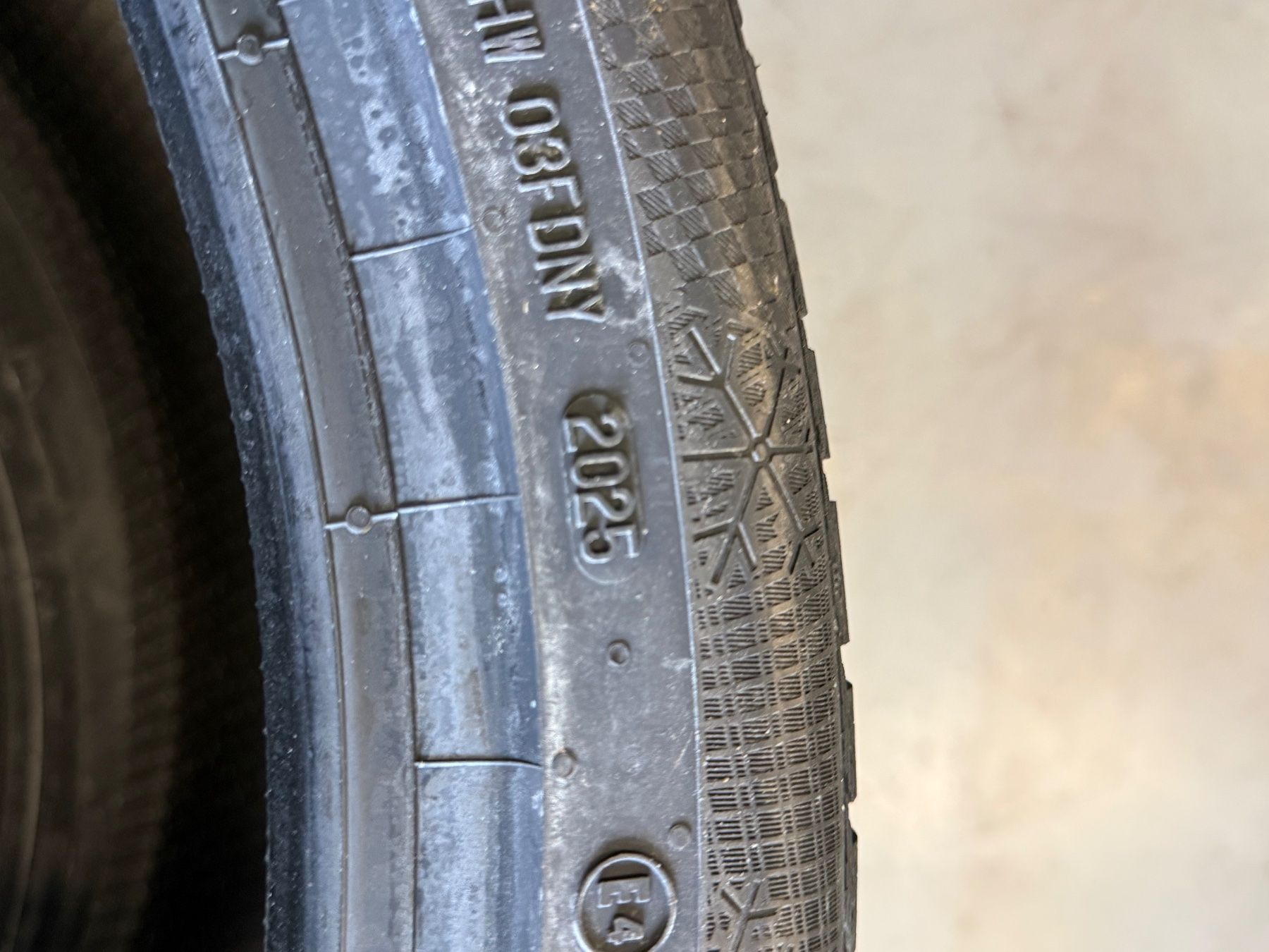 Continental Pneus & Kompletträder: Winterreifen 295/35R23 108W Continental – Neu und originalverpackt aus Gerlafingen von Pneu-Puric 2