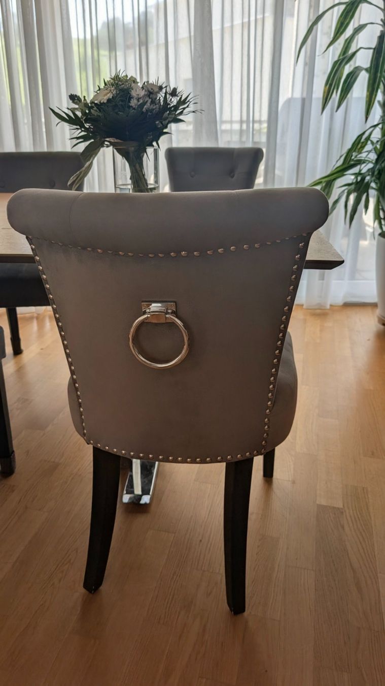 Stühle: 6 graue Samt Stühle mit silbernen Details – Gebraucht aus Wollerau von lor_k2ny 2
