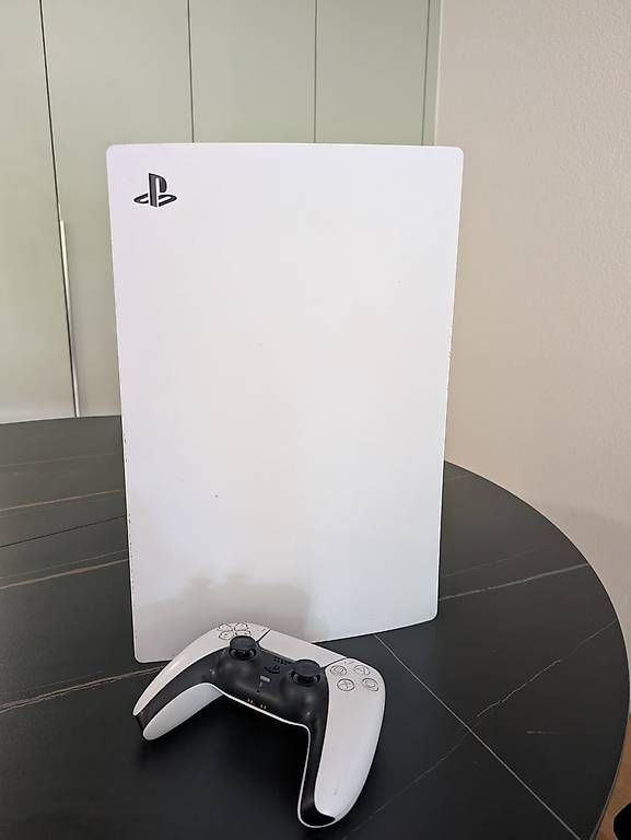 Sony Konsolen: PS5 Konsole  mit Controller – Gebraucht aus Bern von Sebastian1995 1