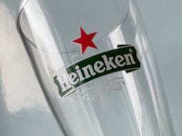 4er-Set HEINEKEN-Gläser/Stangen (30cl)