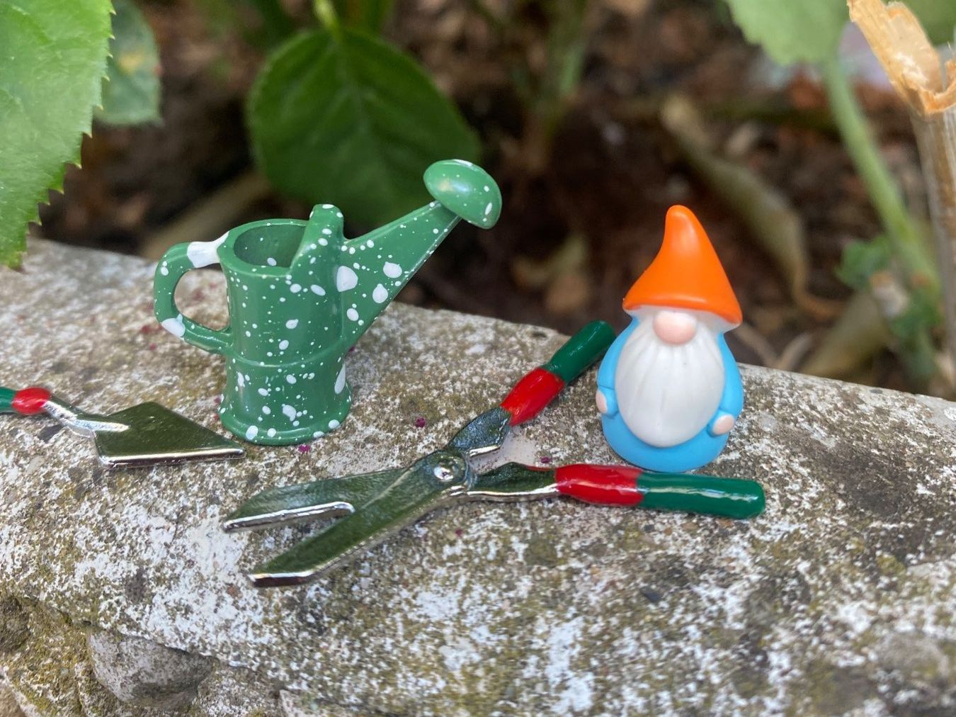 Case e mobili per bambole: Puppenhaus/Maileg: kleines Gärtner-Set – Nuovo (secondo la descrizione) da Walterswil SO venduto da Weihnachtswichtel.ch
