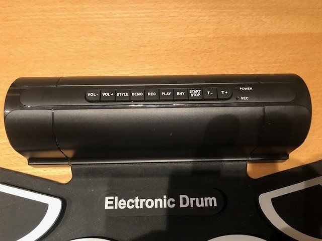Musikinstrumente: elektronisches Schlagzeug mit 9 Drupads – Gebraucht aus Altbüron von zet_pnw5 2