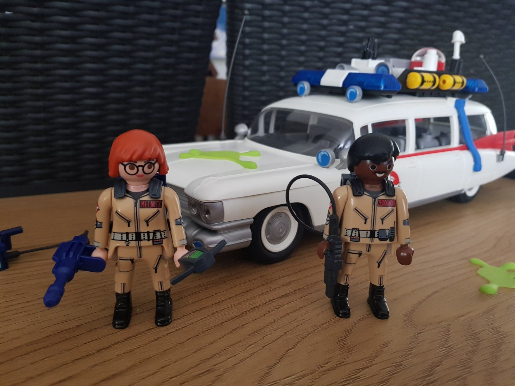 Bücher: Playmobil Ghostbusters Auto Limousine Ecto-1 + Terror Dogs – Gebraucht aus Nürensdorf von  1