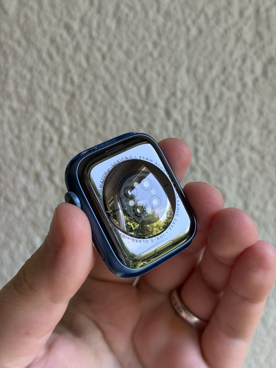 Apple Smartwatch: Apple Watch Series 7 GPS 45mm Blue – Usato da Zürich venduto da idbronskiy 1