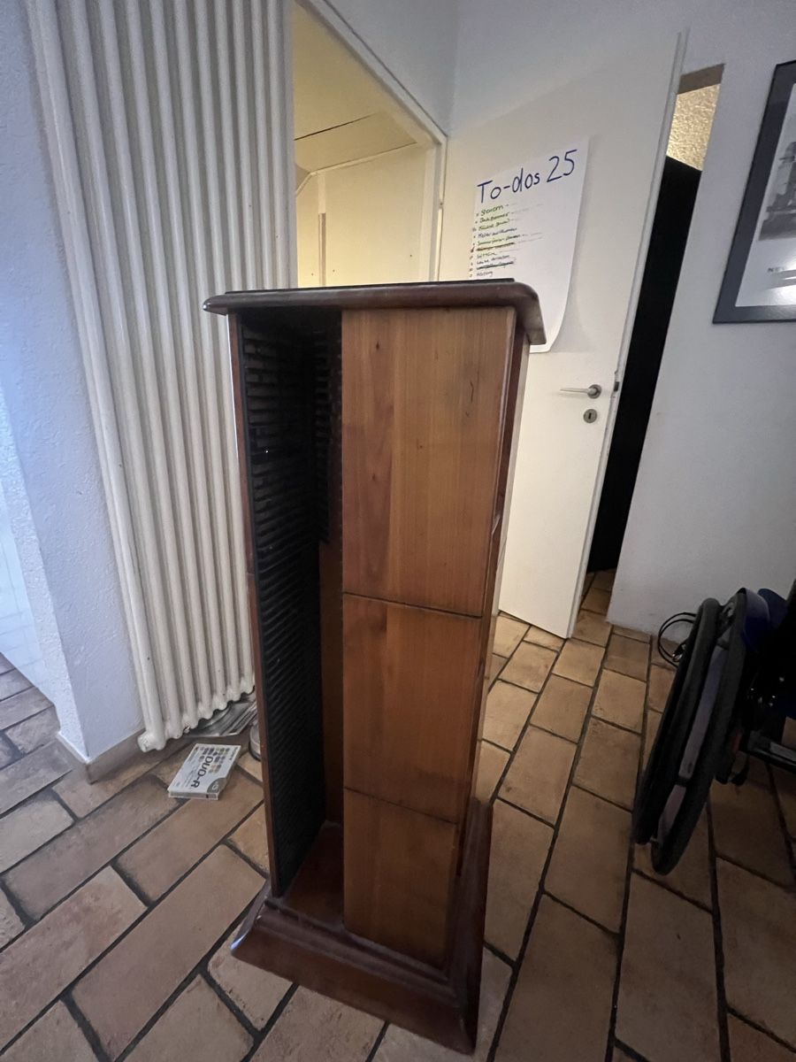 Scaffali: Bücher/cd/film regal – Usato da Baden venduto da njh_czs8 4