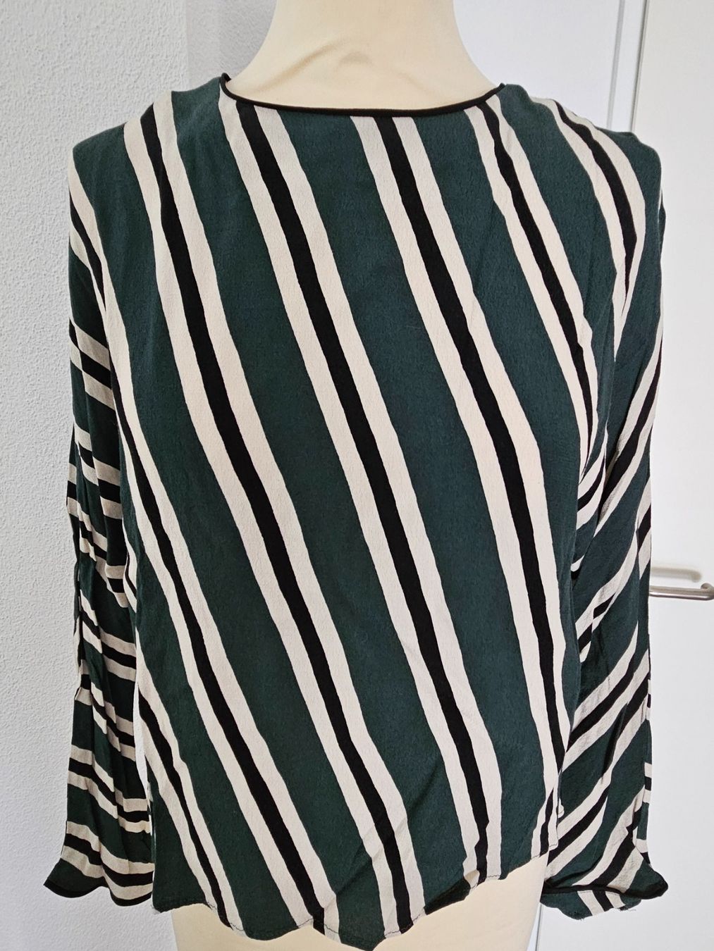 Pullover & Sweatshirts: ZARA SHIRT/ BLUSE – Gebraucht aus Root von LifestyleAccessoires