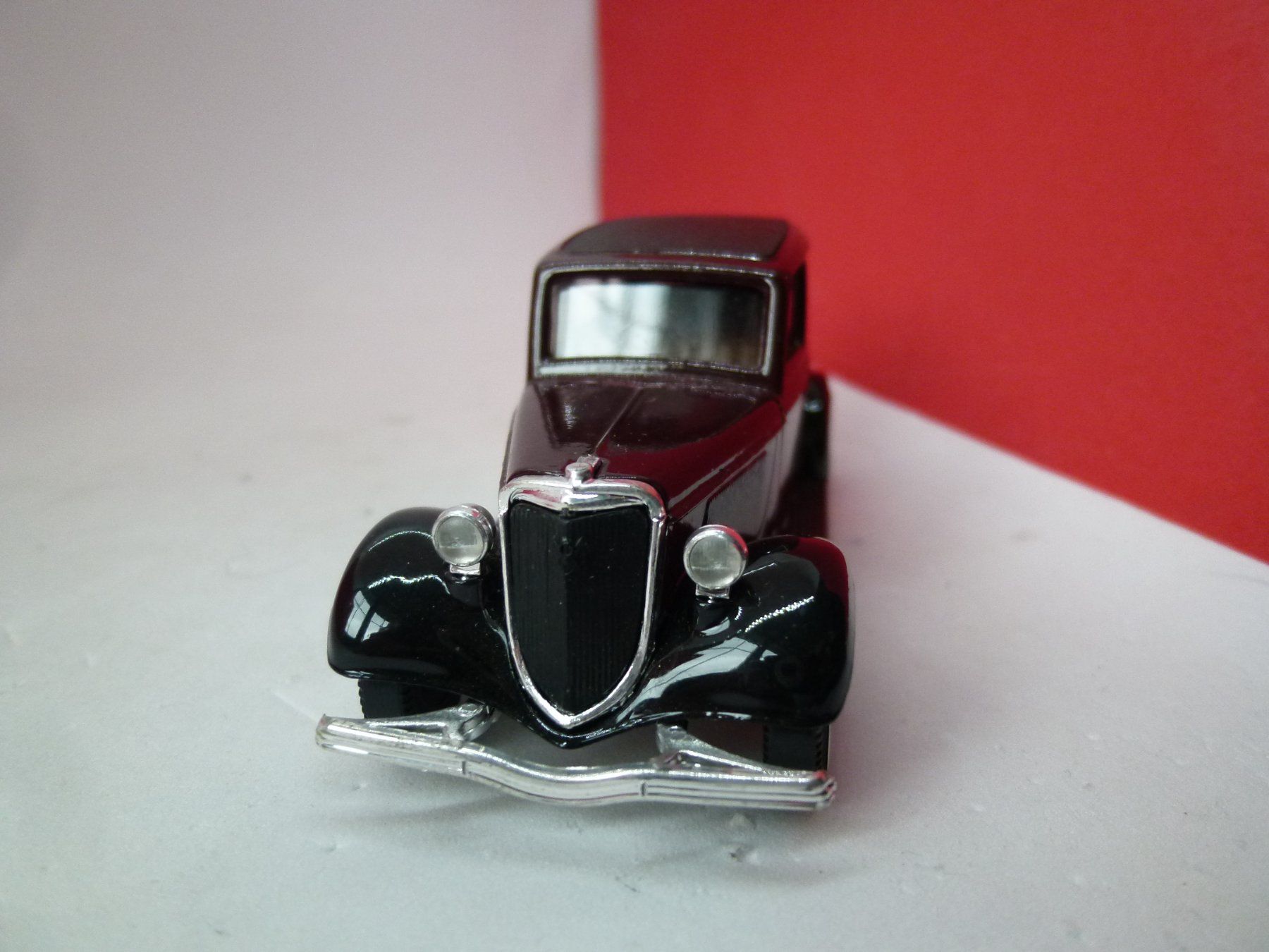 Solido Modellini d'auto: ab  5.--   Ford V8 - 1936 - altes Modell Solido %Liquidation – Usato da Reiden venduto da alpina2 1