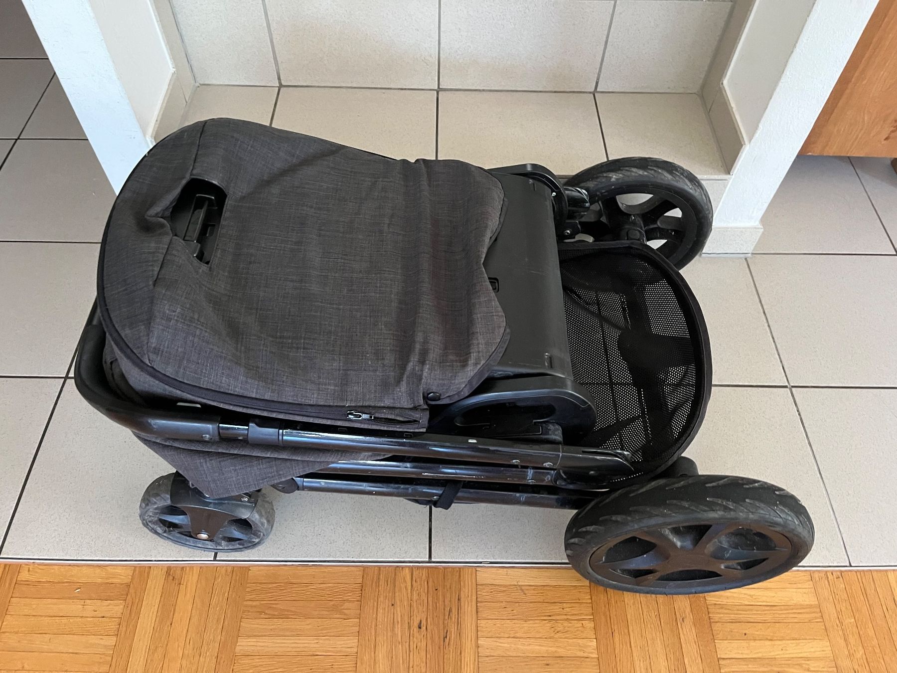 Joie Carrozzine: Joie Chrome Kinderwagen – Usato da Liestal venduto da Raifur 4