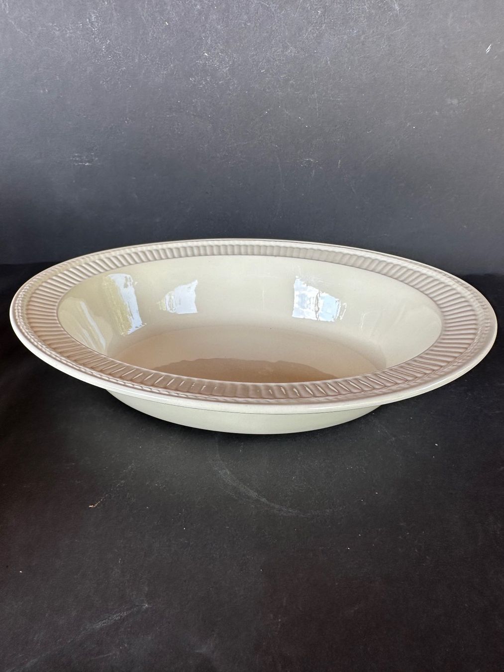Wedgwood Schalen: Wedgwood Creamware Schale – Gebraucht aus Saas im Prättigau von norman02 1