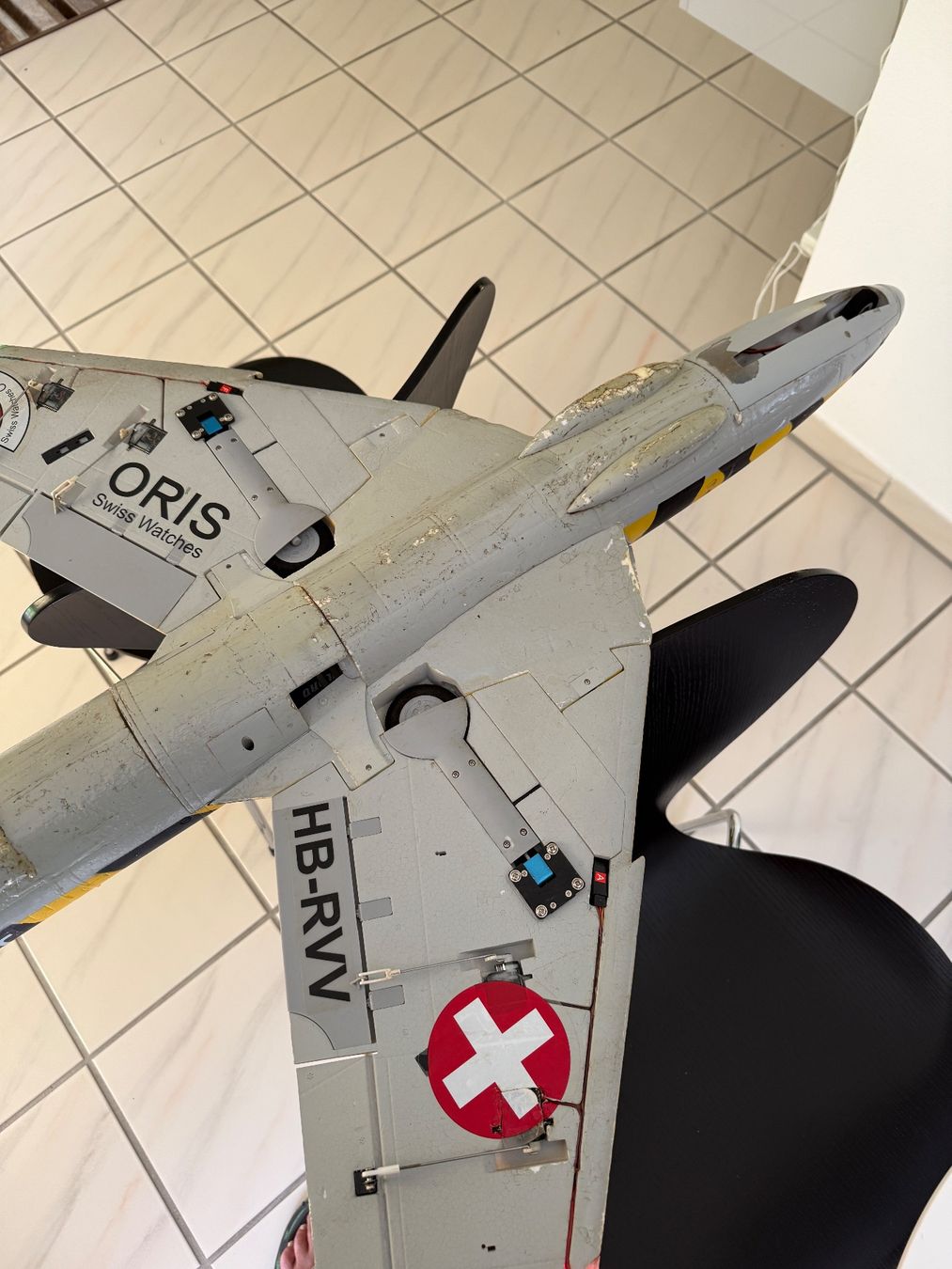 Modellismo RC: Hawker Hunter, 70mm EDF Jet, Spw. 850mm, Dynam – Usato da Zumikon venduto da Bmerz 1