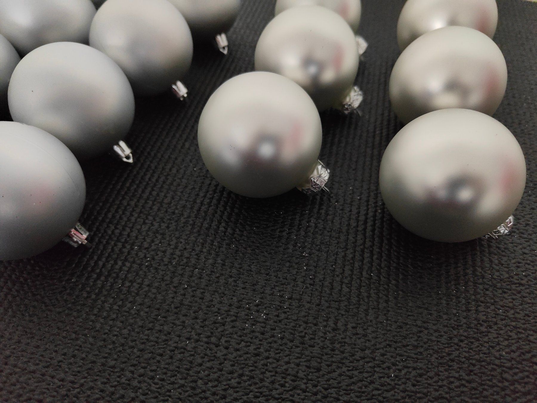 Toutes les décorations: Weihnachtskugeln silber-matt – D'occasion à Rickenbach b. Wil par Beautiful.Things 6