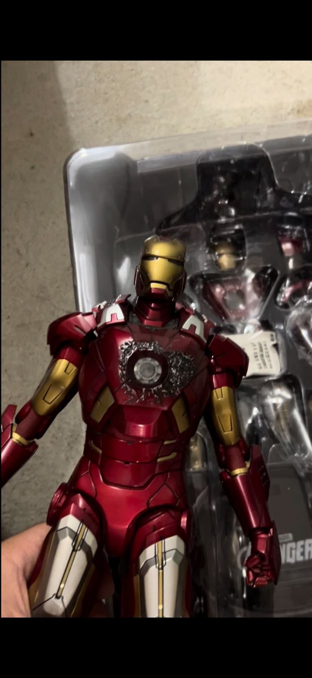 Hot Toys Figurines: Iron Man Mark VII Hot Toys – D'occasion à Rorschacherberg par fil_g9wg 3