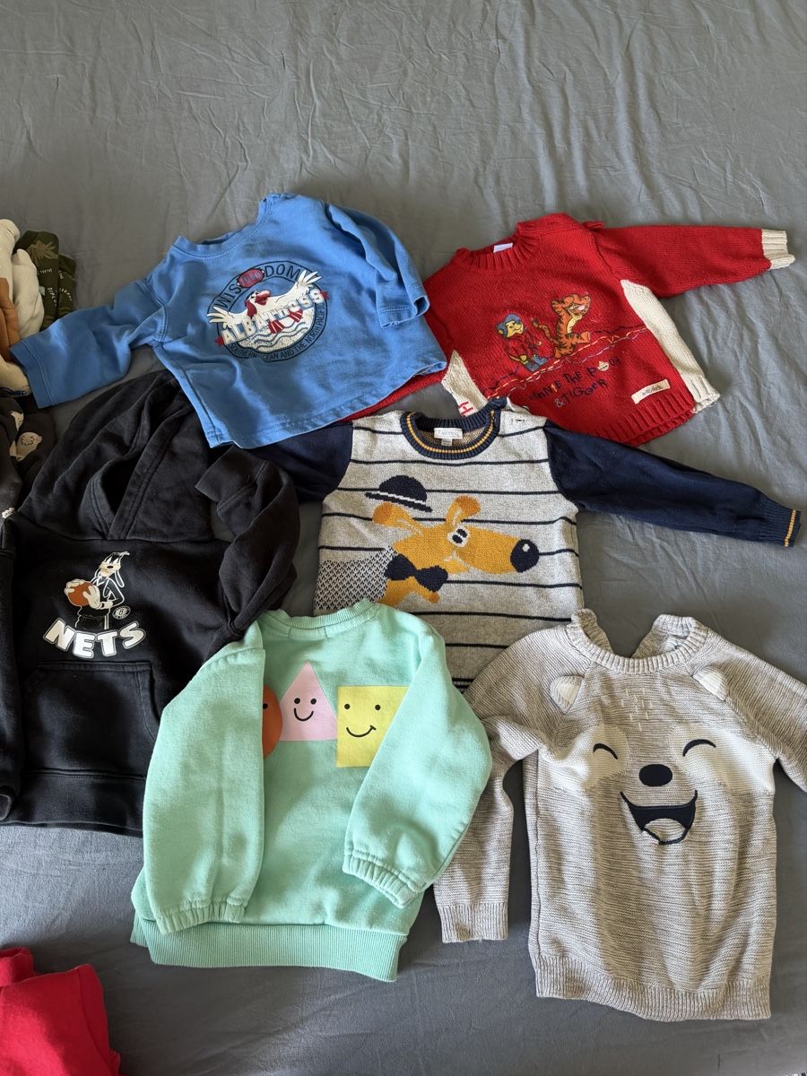 Lotti & Set di vestiti: Kinder Pullover Set Grösse 86 diverse Marken – Usato da Laufen venduto da le-noumi 1