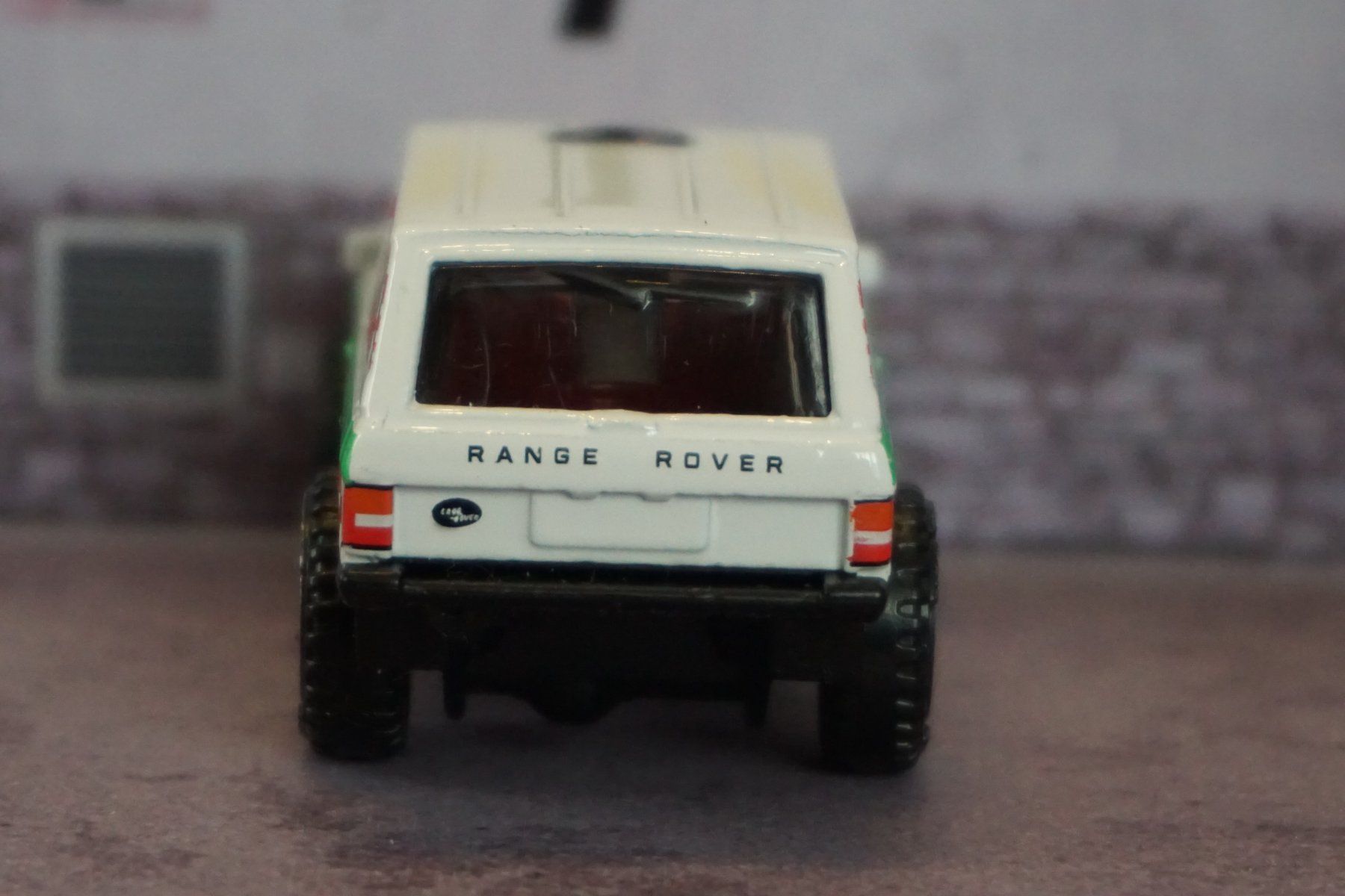 Hot Wheels Voitures modèles: HotWheels Range Rover Classic CASTROL TOP !!!!!!!!!!!!!!!! – D'occasion à Reiden par Doppeldecker69 2