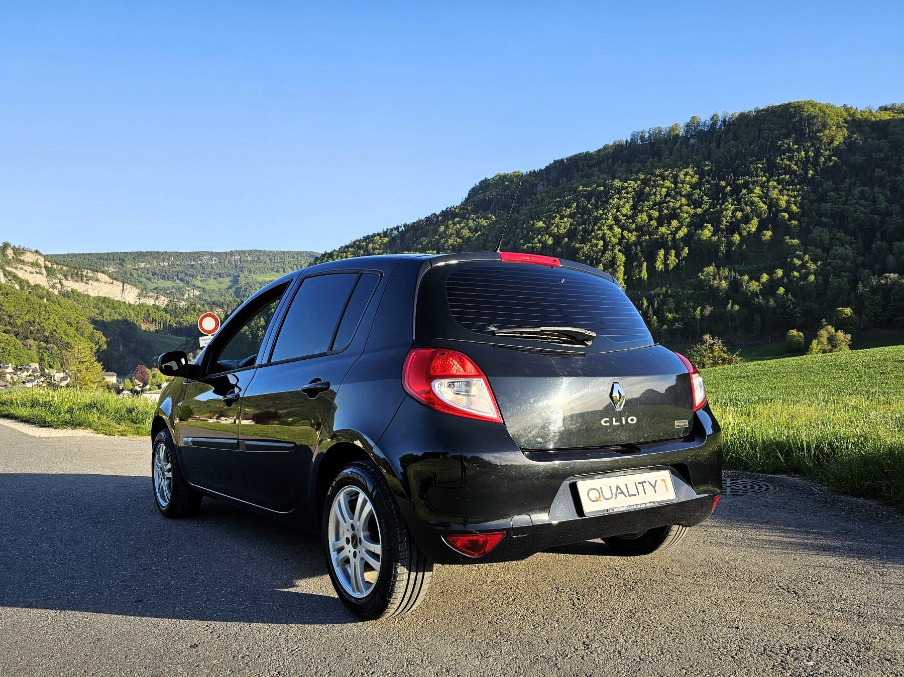 Best HD Pictures about  Reno Clio Gebraucht  with No AI Images