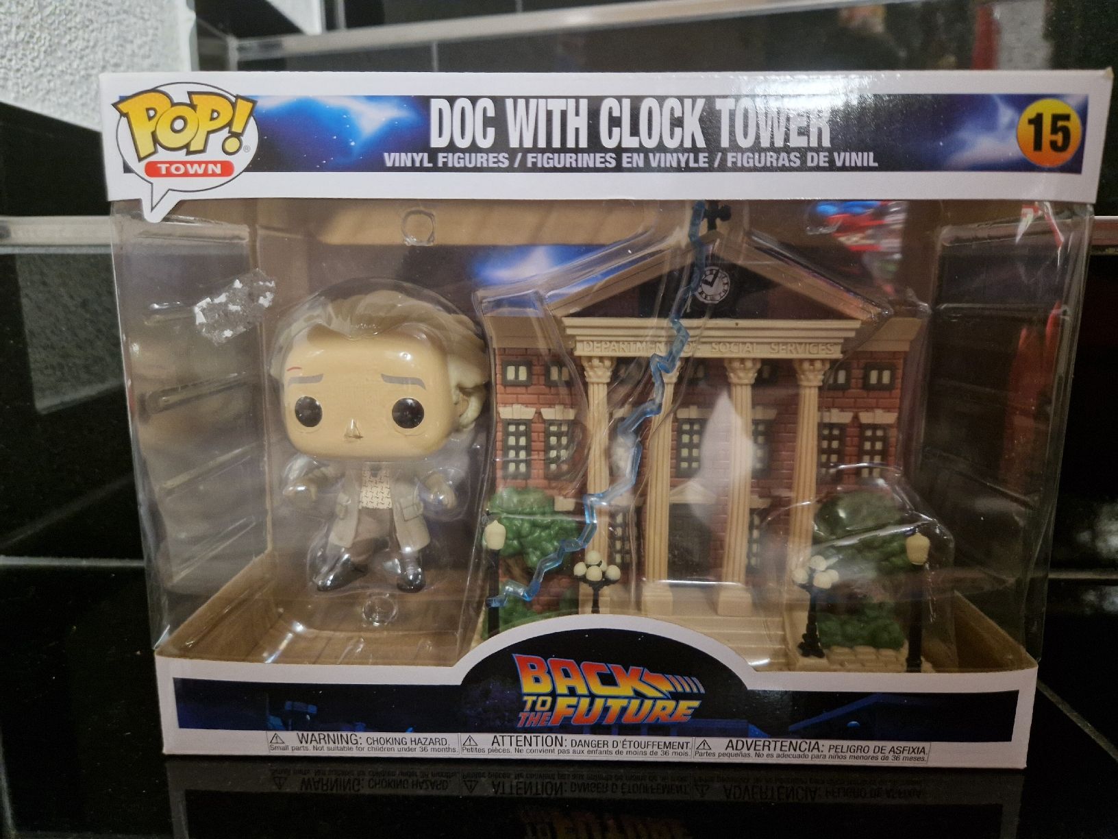 Funko Statuette: Funko town back the futur – Nuovo e nell'imballaggio originale da Mannens venduto da BargainLiquidation